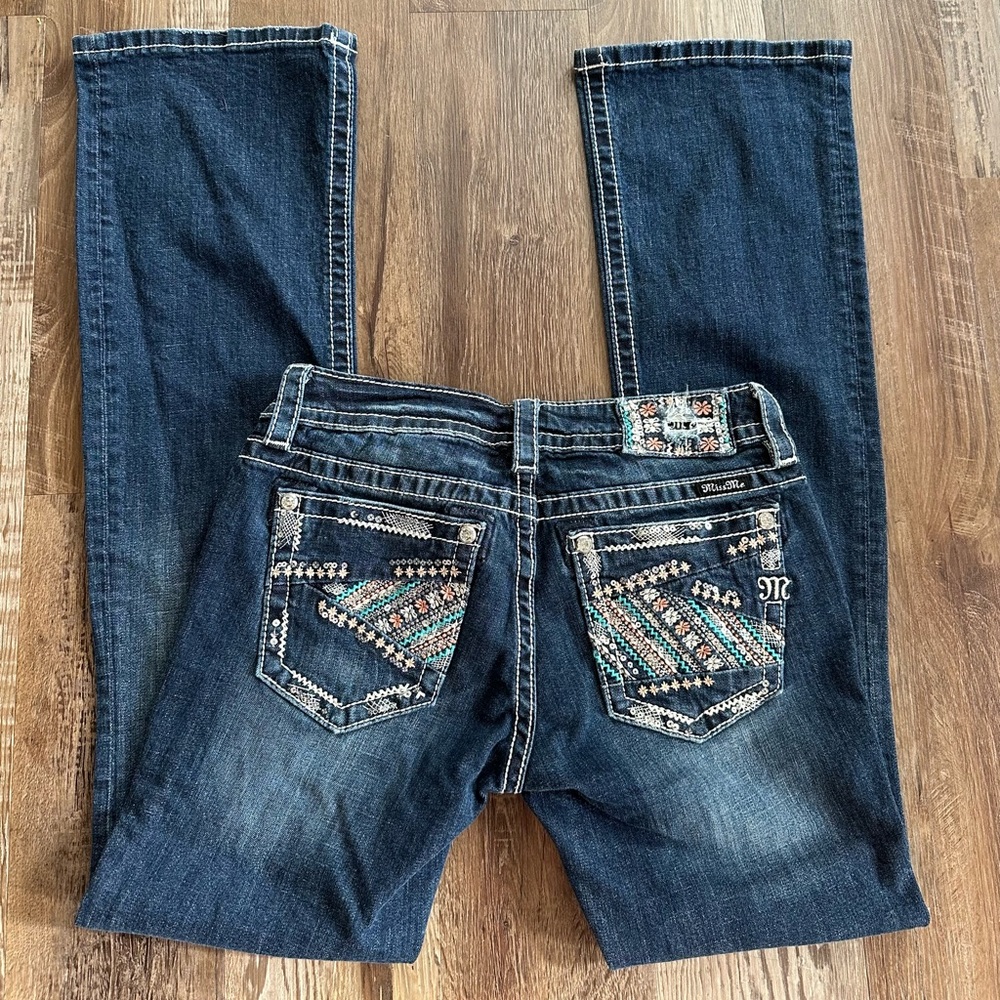 Miss Me Signature Denim Blue Bootcut Jeans with Embroidery and sequins Sz 28